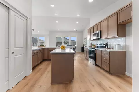 Kitchen - Simpson Parkway, Cheney, WA 99004 photo 3 of 6