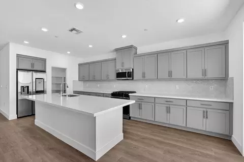 Kitchen - 2833 Dapper St, Tracy, CA 95377 photo 1 of 7