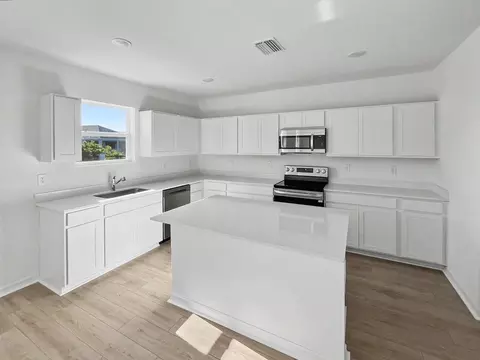 Kitchen - 12914 Red Deer Pl, Parrish, FL 34219 photo 1 of 1