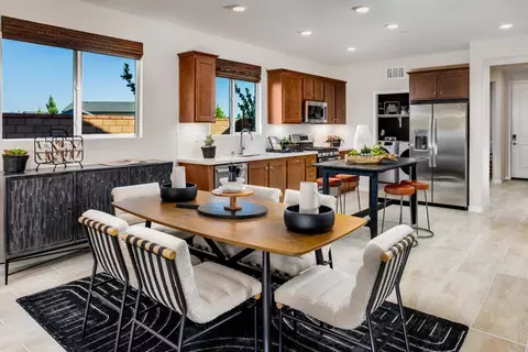 Dining - 5361 Raintree Pl, Banning, CA 92220 photo 4 of 6