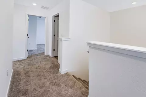 Entry Way - 277 Nadine St, Merced, CA 95341 photo 5 of 6
