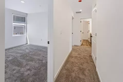 Entry Way - 277 Nadine St, Merced, CA 95341 photo 4 of 6
