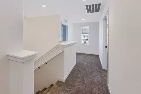 Entry Way - 277 Nadine St, Merced, CA 95341 photo 3 of 6