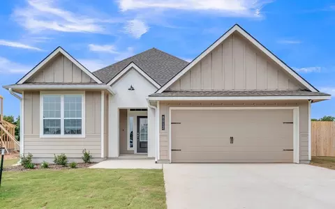8012 Candy Ln, Waco, TX 76708