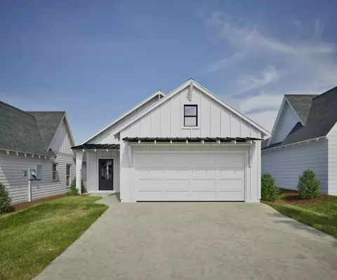 345 Shiloh Creek Dr, Calera, AL 35040
