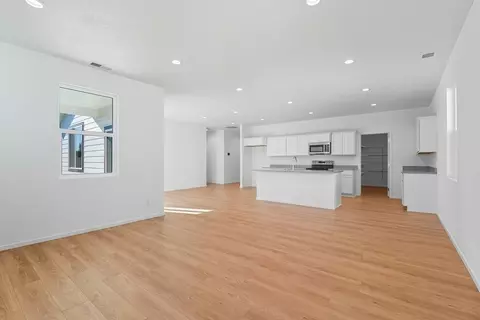 Living - 705 E 5th St, Deer Park, WA 99006 photo 4 of 6