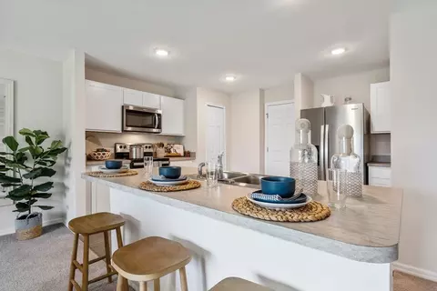Kitchen - 5015 N Rosebud Cir, Labelle, FL 33935 photo 1 of 3