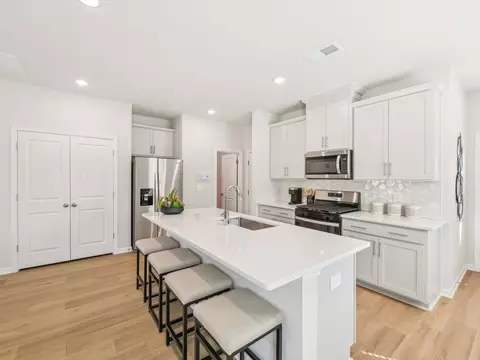 1066 Winding Spring Dr, Mebane, NC 27302