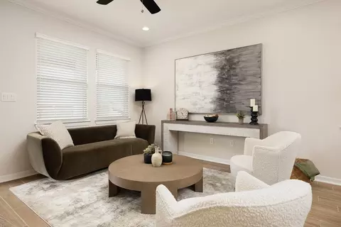 Living - 5802 Wisdom Ave, Mcallen, TX 78504 photo 4 of 7