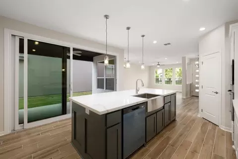 Kitchen - 5802 Wisdom Ave, Mcallen, TX 78504 photo 5 of 6