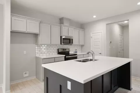 Kitchen - 5802 Wisdom Ave, Mcallen, TX 78504 photo 6 of 6