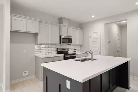 Kitchen - 5802 Wisdom Ave, Mcallen, TX 78504 photo 4 of 4