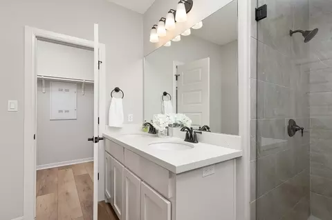 Bath - 5802 Wisdom Ave, Mcallen, TX 78504 photo 2 of 4