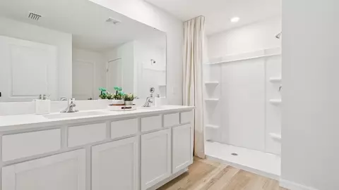 Bath - 11448 Spring Hill Dr, Spring Hill, FL 34609 photo 1 of 2