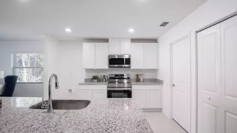 Kitchen - 2214 Elegant Mnr Cir, Edgewater, FL 32141 photo 2 of 5