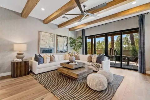 Living - 1905 E Magnolia Dr, Flagstaff, AZ 86004 photo 1 of 3