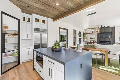 Kitchen - 1905 E Magnolia Dr, Flagstaff, AZ 86004 photo 1 of 4