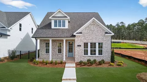 Exterior - 3549 Dickson Place Dr, Opelika, AL 36801 photo 4 of 11
