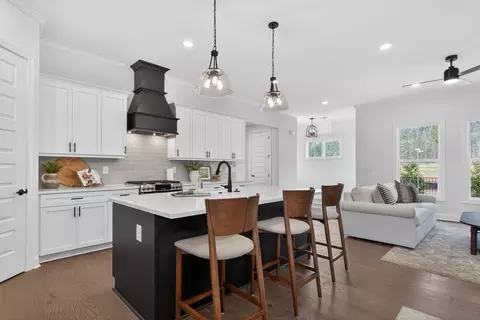 Kitchen - 3549 Dickson Place Dr, Opelika, AL 36801 photo 2 of 7