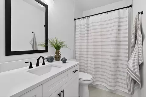Bath - 3549 Dickson Place Dr, Opelika, AL 36801 photo 3 of 3