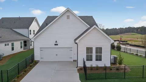 Exterior - 3549 Dickson Place Dr, Opelika, AL 36801 photo 3 of 11