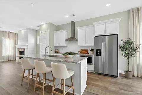 Kitchen - 3549 Dickson Place Dr, Opelika, AL 36801 photo 4 of 7