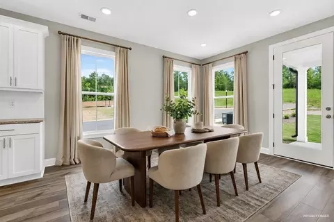 Dining - 3549 Dickson Place Dr, Opelika, AL 36801 photo 2 of 2