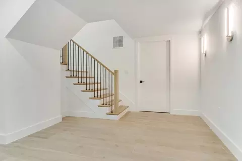 Entry Way - 11200 River Rd, Potomac, MD 20854 photo 10 of 15