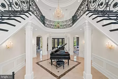 Entry Way - 11200 River Rd, Potomac, MD 20854 photo 15 of 15