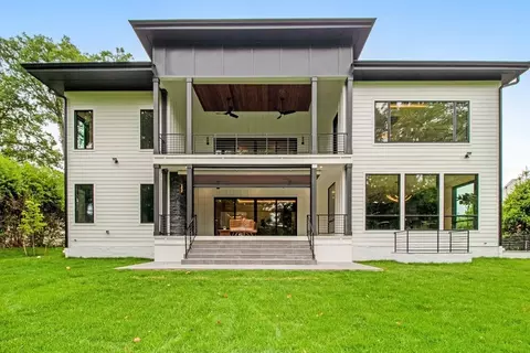 Exterior - 11200 River Rd, Potomac, MD 20854 photo 16 of 32