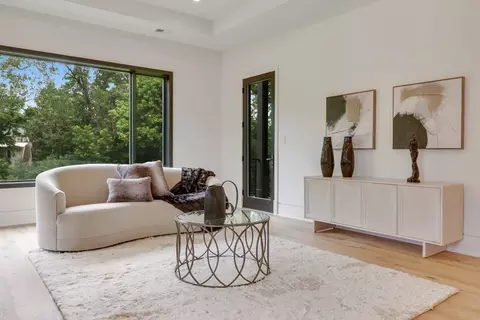 Living - 11200 River Rd, Potomac, MD 20854 photo 7 of 14