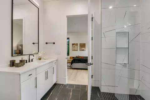 Bath - 11200 River Rd, Potomac, MD 20854 photo 2 of 15