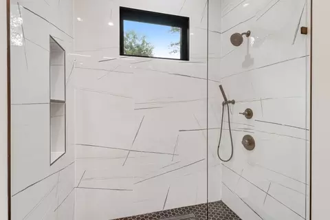 Bath - 11200 River Rd, Potomac, MD 20854 photo 4 of 15