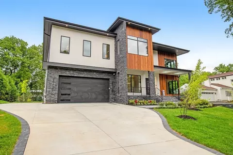 Exterior - 11200 River Rd, Potomac, MD 20854 photo 5 of 32