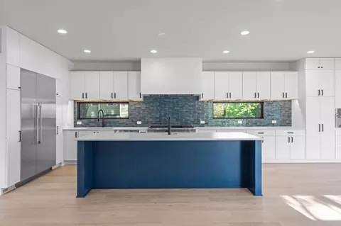 Kitchen - 11200 River Rd, Potomac, MD 20854 photo 13 of 15