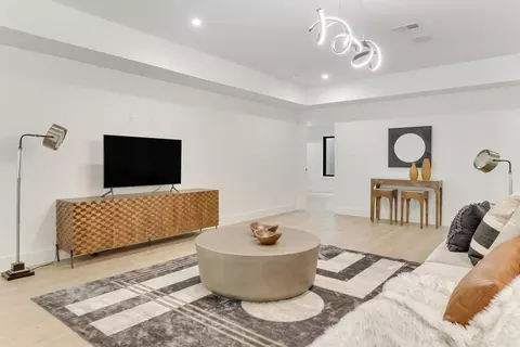 Living - 11200 River Rd, Potomac, MD 20854 photo 8 of 14