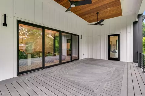 Exterior - 11200 River Rd, Potomac, MD 20854 photo 12 of 32