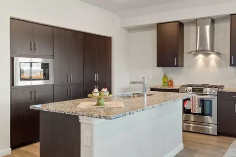 Kitchen - 1012 Brenham Dr, Godley, TX 76044 photo 4 of 5