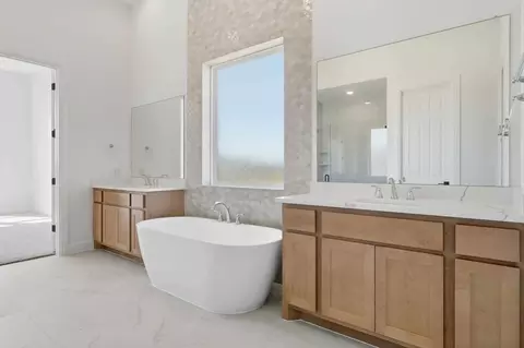 Bath - 815 Feathergrass Pl, Haslet, TX 76052 photo 1 of 3