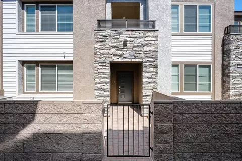 365 Morgan Crest Dr, Henderson, NV 89015