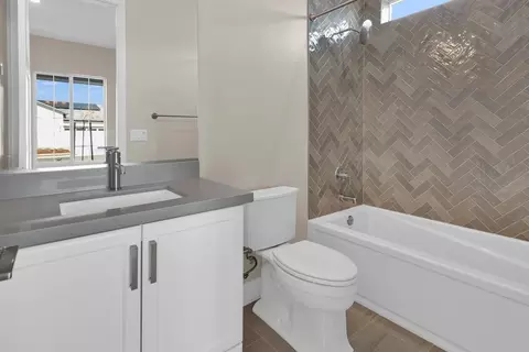 Bath - 1324 Cava Rd, Paso Robles, CA 93446 photo 2 of 2