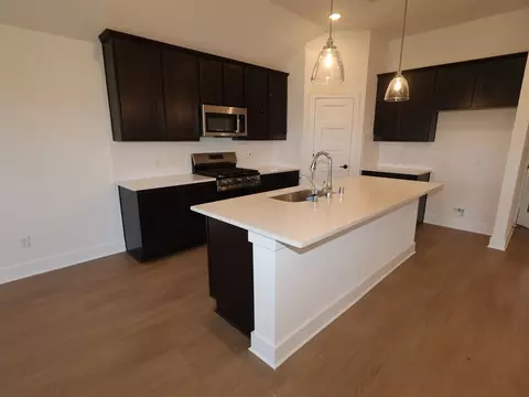 2123 Lone Bronco Blvd, Rosenberg, TX 77471