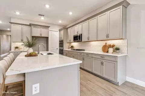 Kitchen - 12309 White Blossom, Parrish, FL 34219 photo 1 of 2