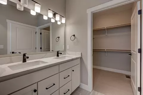 Bath - 16408 Monument Rock Ct, Monument, CO 80132 photo 10 of 12