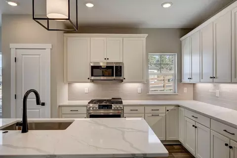 Kitchen - 16408 Monument Rock Ct, Monument, CO 80132 photo 5 of 12