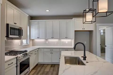 Kitchen - 16408 Monument Rock Ct, Monument, CO 80132 photo 9 of 12