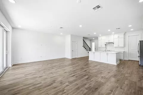 1933 Hillsong Ter, Palm Harbor, FL 34683