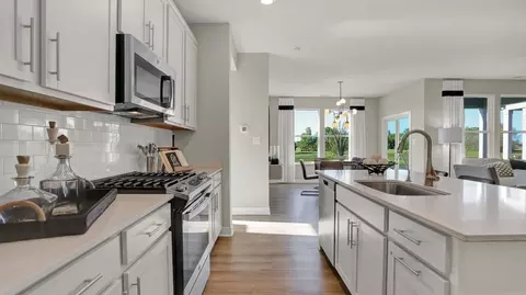 Kitchen - 1414 Covington Blvd, Franklin, IN 46131 photo 5 of 8