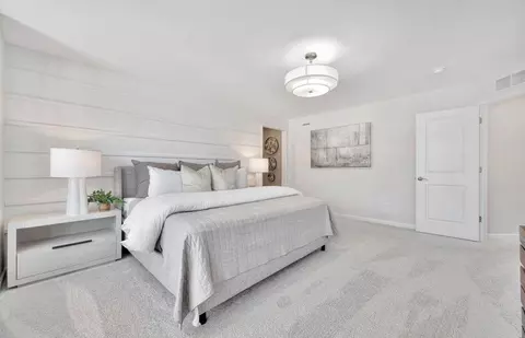 Bedroom - 5852 Hawkweed Dr, Naperville, IL 60564 photo 3 of 8