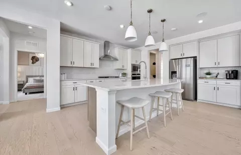Kitchen - 5852 Hawkweed Dr, Naperville, IL 60564 photo 4 of 8